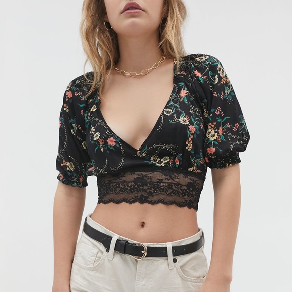 Urban Outfitters Tops - NWT UO Samara Plunging Surplice Cropped Top Black